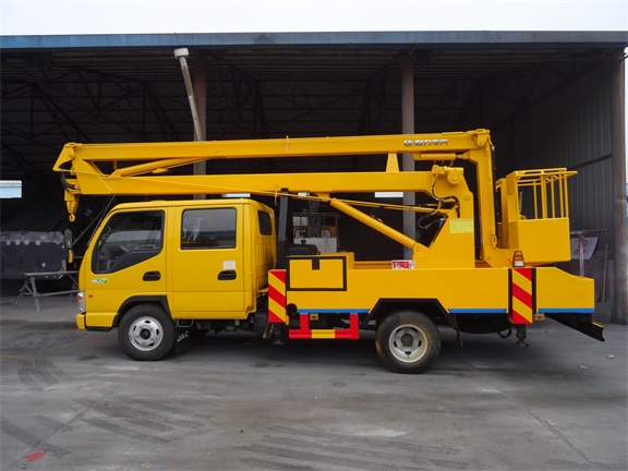國五江淮雙排高空作業(yè)車(chē)(12-16米)