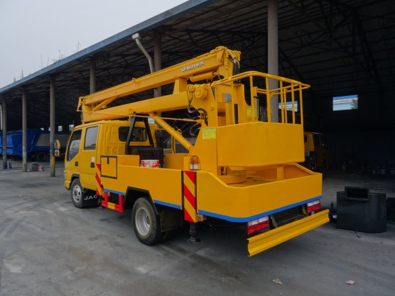 國五江淮雙排高空作業(yè)車(chē)(12-16米)
