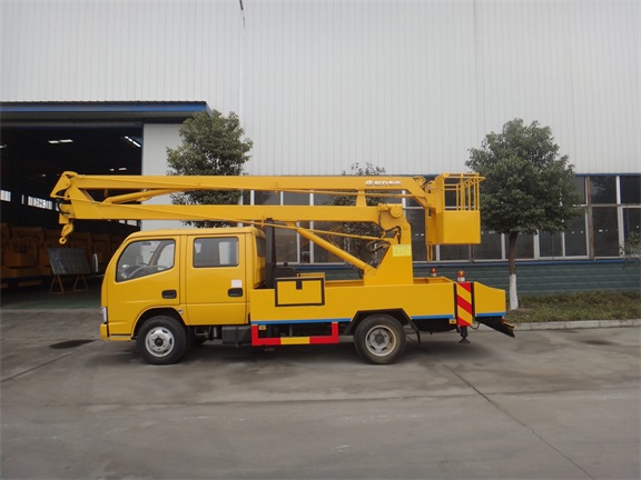 國五東風(fēng)凱普特(小多利卡)高空作業(yè)車(chē)