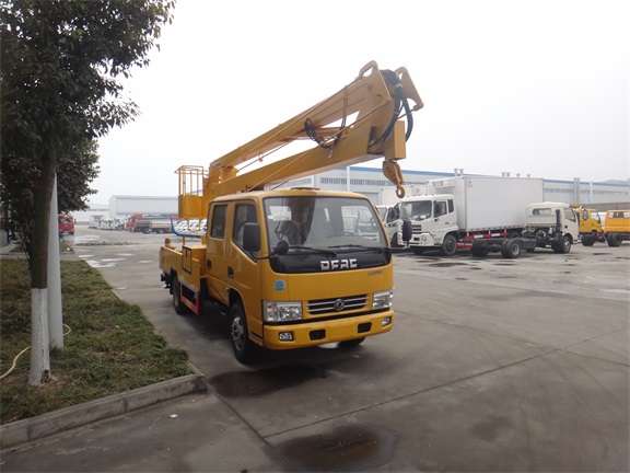國五東風(fēng)凱普特(小多利卡)高空作業(yè)車(chē)