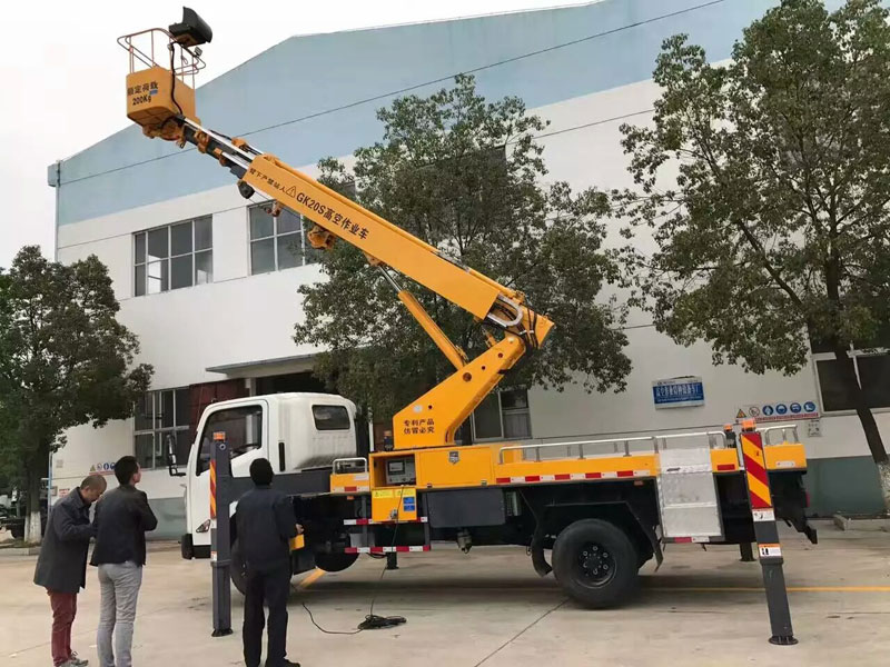 國五江鈴伸縮臂高空作業(yè)車(chē)(20米)