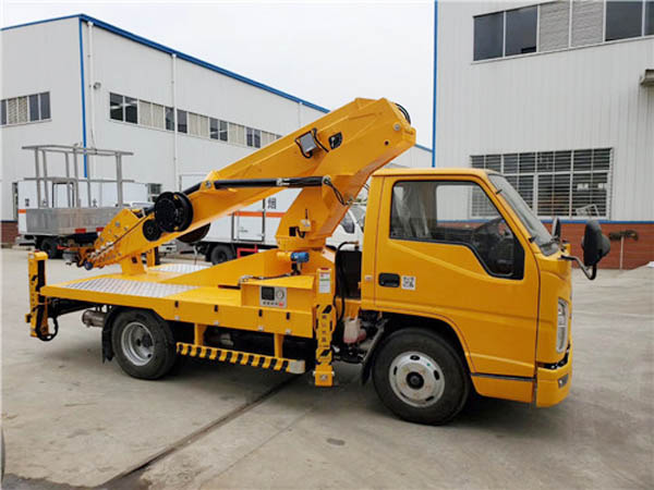 如何讓高空作業(yè)車(chē)空調快速制冷