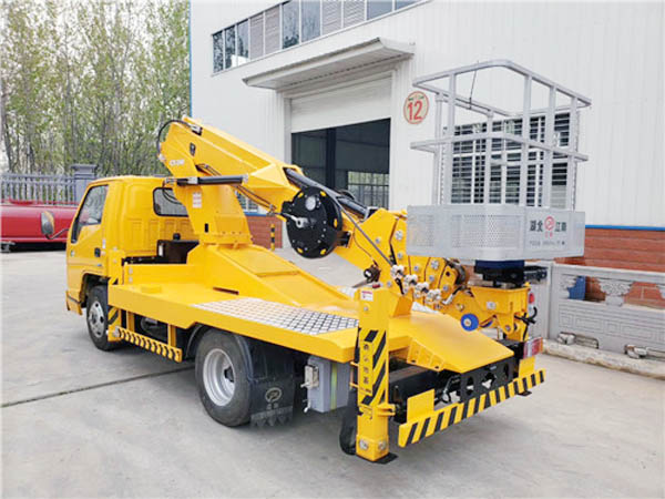 如何讓高空作業(yè)車(chē)空調快速制冷