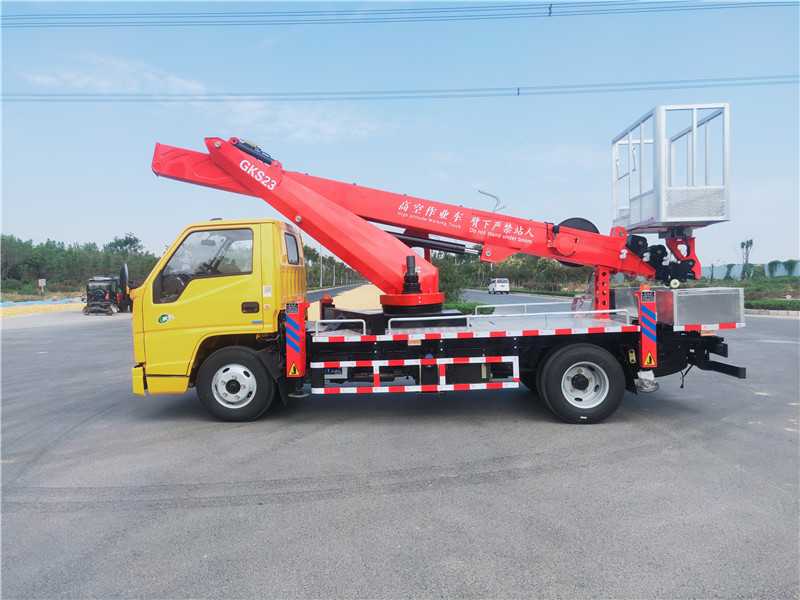 國六23米藍牌直臂高空作業(yè)車(chē)介紹