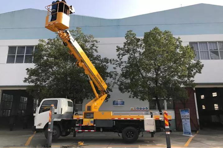 江鈴20米伸縮臂高空攝影車(chē)