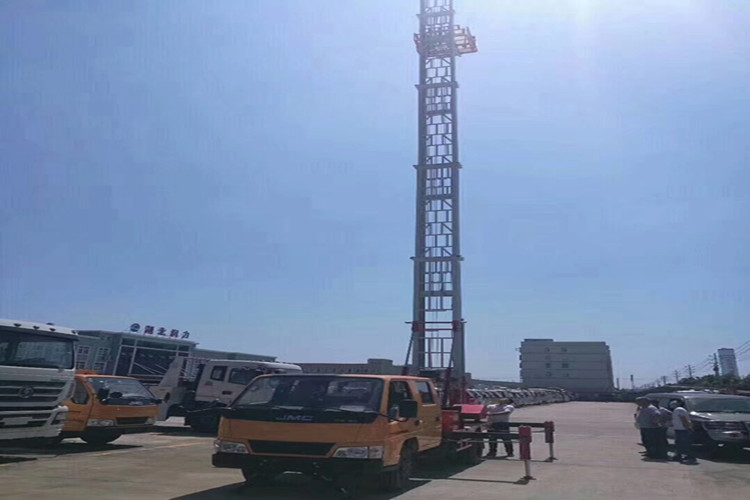 江鈴28米云梯搬家高空作業(yè)車(chē)
