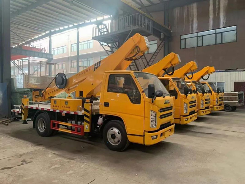國六藍牌24米江鈴直臂高空作業(yè)車(chē)