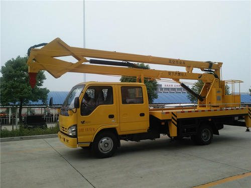 五十鈴12米折臂式高空作業(yè)車(chē)