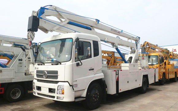 東風(fēng)天錦20米曲臂式高空作業(yè)車(chē)