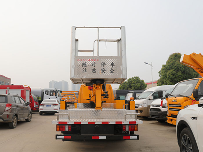 21米的高空作業(yè)車(chē)可以上藍牌嗎
