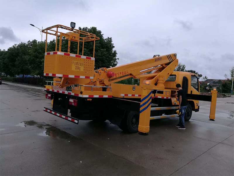 江鈴18米高空作業(yè)車(chē)現車(chē)促銷(xiāo)