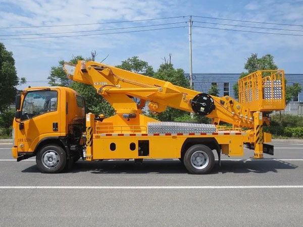 慶鈴32米伸縮臂高空作業(yè)車(chē)