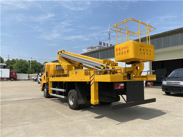 國六江鈴22米伸縮臂高空作業(yè)車(chē)發(fā)車(chē)
