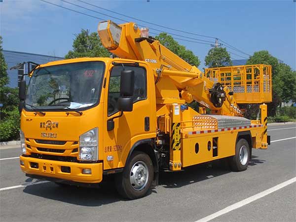 慶鈴五十鈴32米伸縮臂高空作業(yè)車(chē)主要特點(diǎn)