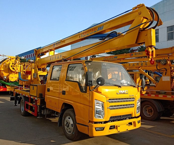 國六江鈴順達雙排座17.5米折臂式高空作業(yè)車(chē)
