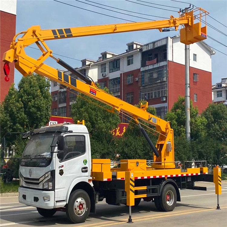 國六大多利卡單排18米高空作業(yè)車(chē)