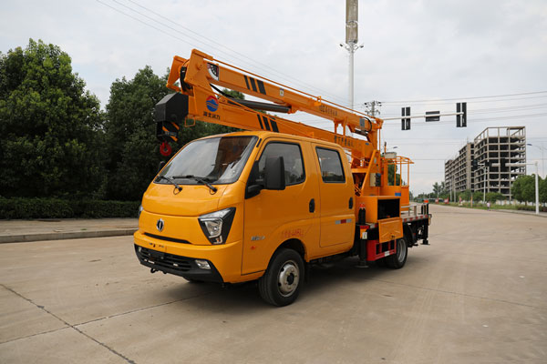 雙排13.5米折疊臂式高空作業(yè)車(chē)如何選