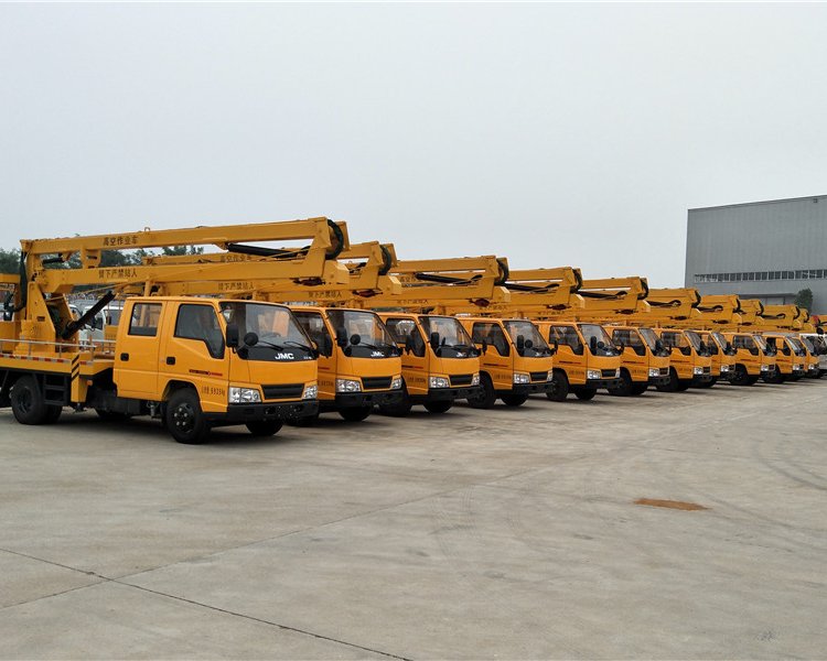 東風(fēng)雙排座14米國六高空作業(yè)車(chē)