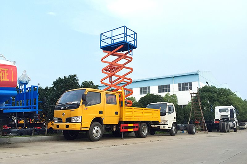東風(fēng)8米-10米升降平臺式高空作業(yè)車(chē)