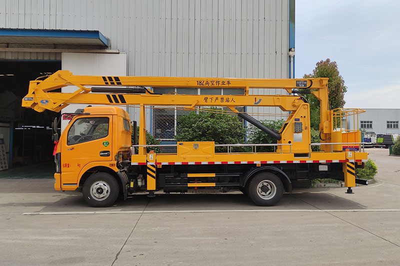 東風(fēng)多利卡16米-18米高空作業(yè)車(chē)