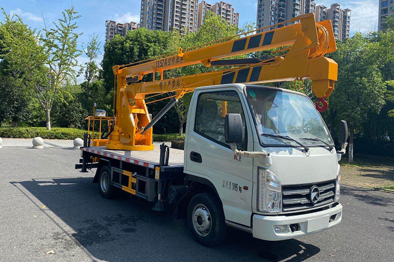 凱馬13.5米藍牌高空作業(yè)車(chē)