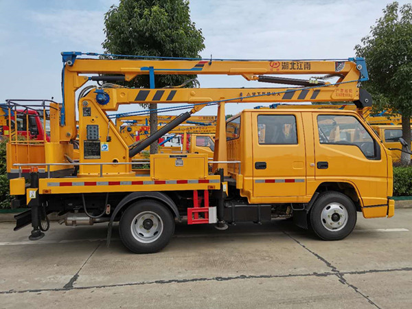 國六江鈴順達13米高空作業(yè)車(chē)