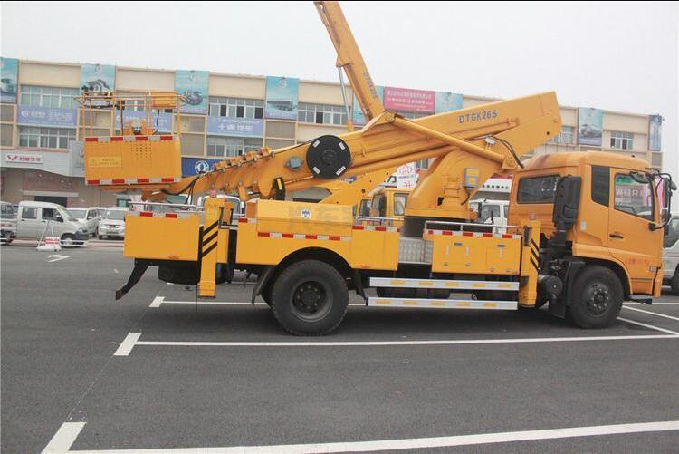國六東風(fēng)天錦32米伸縮臂高空作業(yè)車(chē)