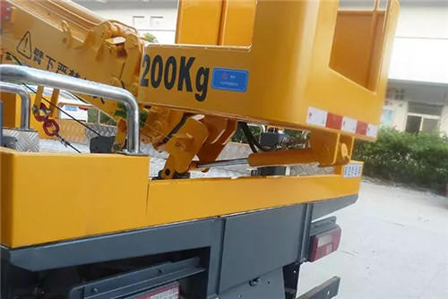 藍牌國六江鈴16米伸縮臂式高空作業(yè)車(chē)