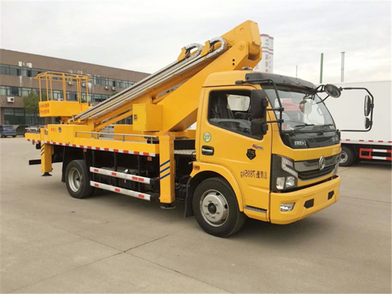 國六大多利卡伸縮臂22米高空作業(yè)車(chē)