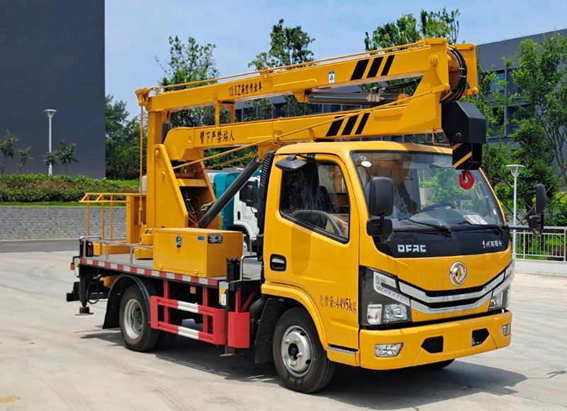 東風(fēng)多利卡13.5米高空作業(yè)車(chē)