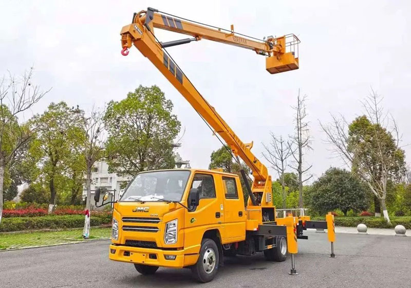 程力威高空作業(yè)車(chē)