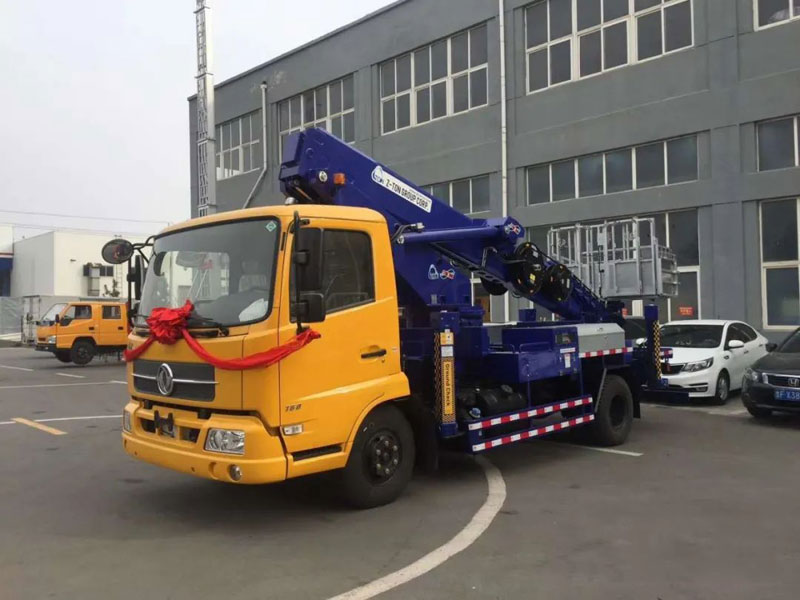 程力威高空作業(yè)車(chē)