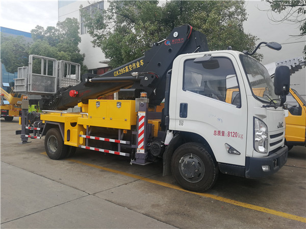 江鈴進(jìn)口28米伸縮臂高空作業(yè)車(chē)