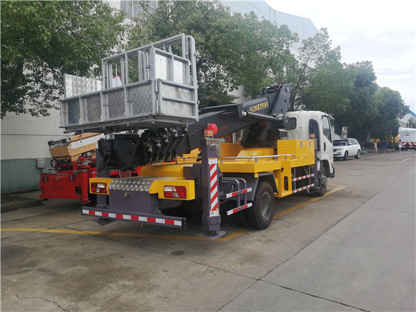 江鈴進(jìn)口28米伸縮臂高空作業(yè)車(chē)