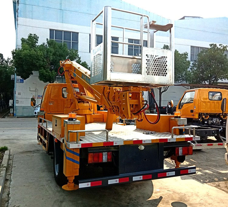江鈴國六伸縮臂21米高空作業(yè)車(chē)