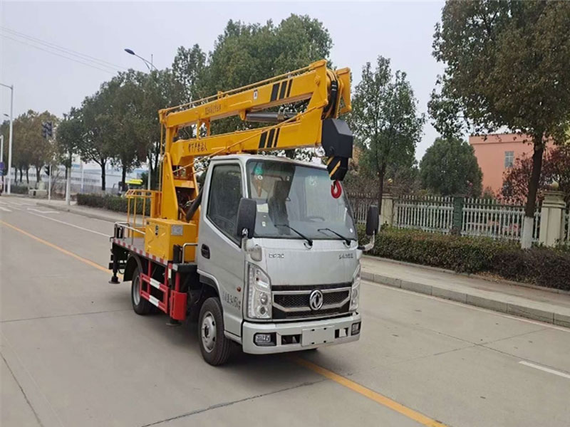東風(fēng)小霸王汽油發(fā)動(dòng)機13米藍牌高空作業(yè)車(chē)