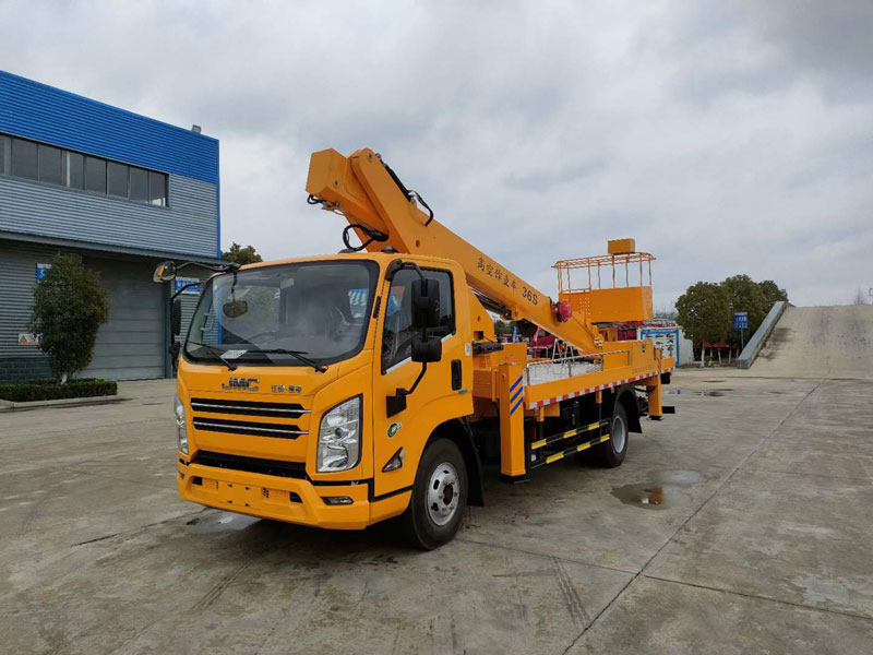 江鈴36米伸縮臂式高空作業(yè)車(chē)